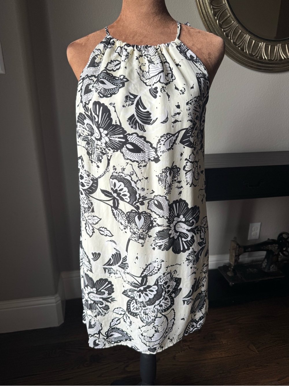 Michael Stars 100% Silk Black Ivory Floral Halter Shift Dress XS Lined